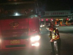 邵阳县普通公路与高速公路联合治超 严厉查处超限超载货运车辆