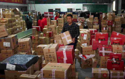 快递 龙头 顺丰走下坡路,又一快递公司雄起,月运输上亿件货物